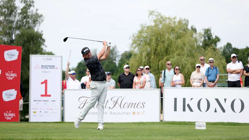 Oliver Lindell of Finland tees off on the first hole on day four of the Austrian Alpine Open presented by SalzburgerLand 2025 at Golfclub Gut Altentann on June 01, 2025 in Henndorf am Wallersee, Austria. (Luke Walker/Getty Images)