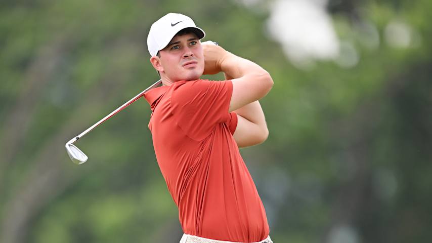 Davis Thompson of the United States watches a tee shot on the 16th hole during the second round of the 125th U.S. OPEN at Oakmont Country Club on June 13, 2025 in Oakmont, Pennsylvania. (Ross Kinnaird/Getty Images)