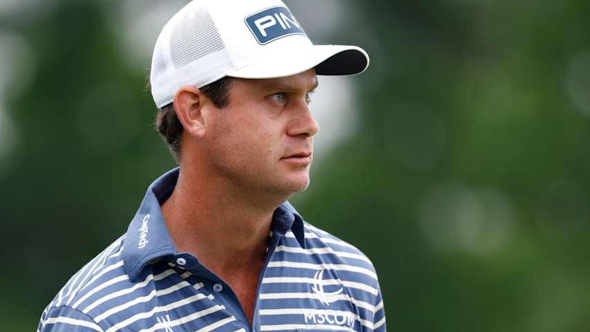 Harris English of the United States prepares to play his shot from the third tee during the final round of the 125th U.S. OPEN at Oakmont Country Club on June 15, 2025 in Oakmont, Pennsylvania. (Cliff Hawkins/Getty Images)