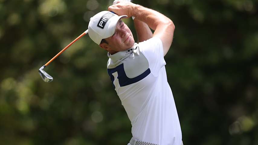 HILTON HEAD ISLAND, SOUTH CAROLINA - APRIL 20: Viktor Hovland of Norway plays his shot from the sixth tee during the final round of the RBC Heritage 2025 at Harbour Town Golf Links on April 20, 2025 in Hilton Head Island, South Carolina. (Photo by Andrew Redington/Getty Images)