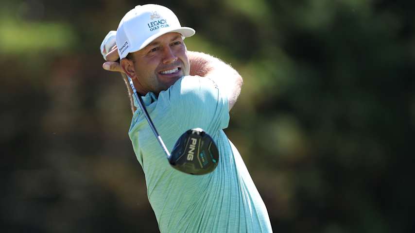 Taylor Montgomery of the United States plays his shot from the sixth tee during a practice round prior to the 126th U.S. OPEN at Shinnecock Hills Golf Club on June 16, 2026 in Southampton, New York. (Andrew Redington/Getty Images)