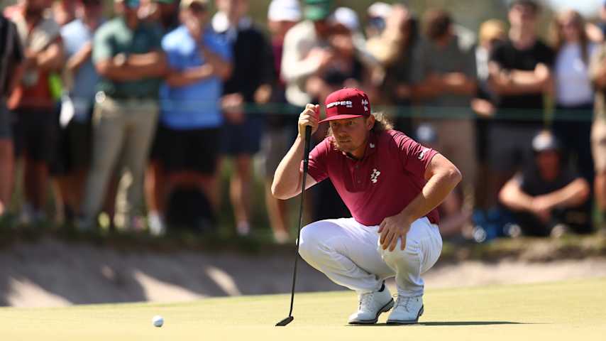 Cameron Smith of Australia lines up a putt on the 14th green on day four of the Crown Australian Open 2025 at The Royal Melbourne Golf Club on December 07, 2025 in Melbourne, Australia. (Graham Denholm/Getty Images)
