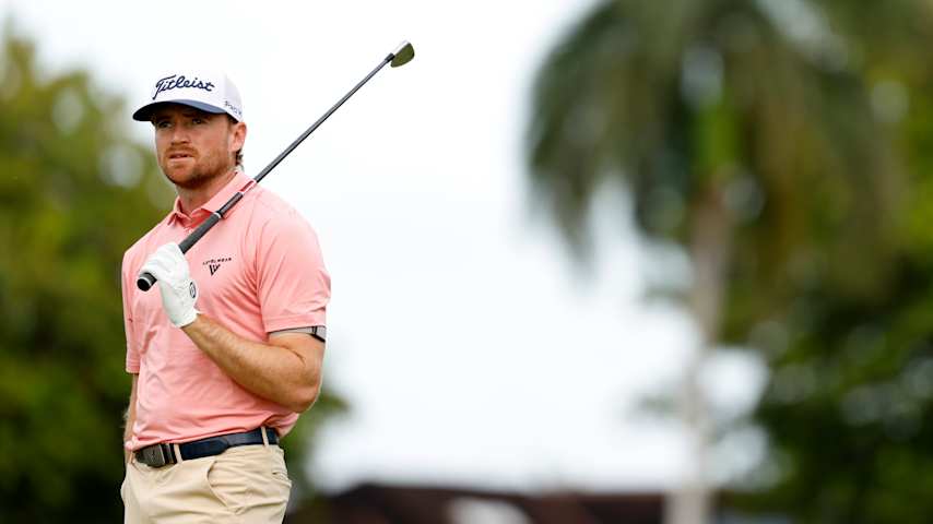 Danny Walker of the United States prepares to play his shot from the 11th tee during the first round of the Sony Open in Hawaii 2026 at Waialae Country Club on January 15, 2026 in Honolulu, Hawaii. (Cliff Hawkins/Getty Images)