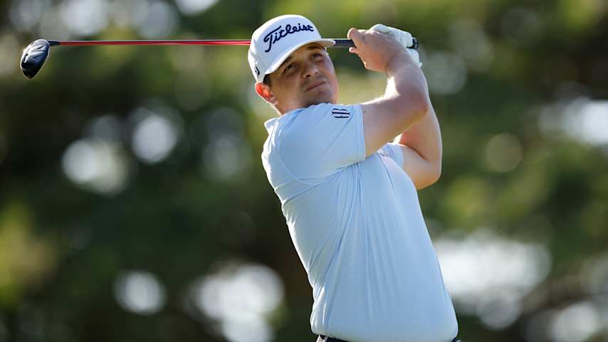 John VanDerLaan of the United States plays his shot from the second tee during the second round of the Sony Open in Hawaii 2026 at Waialae Country Club on January 16, 2026 in Honolulu, Hawaii. (Cliff Hawkins/Getty Images)