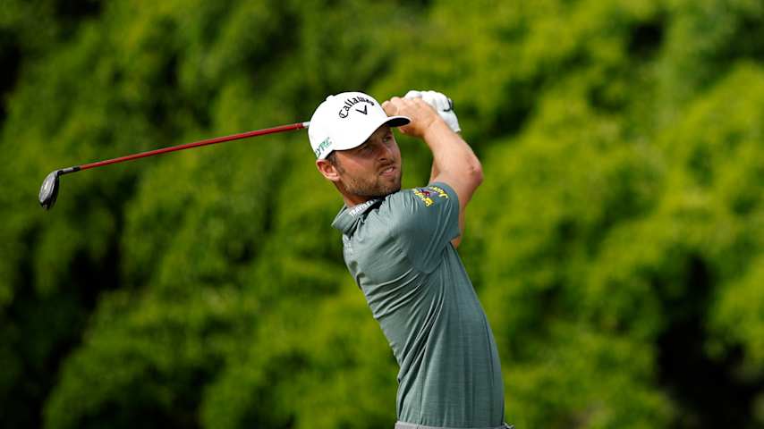 Adam Svensson of Canada plays his shot from the 15th tee during the final round of the Sony Open in Hawaii 2026 at Waialae Country Club on January 18, 2026 in Honolulu, Hawaii. (Cliff Hawkins/Getty Images)