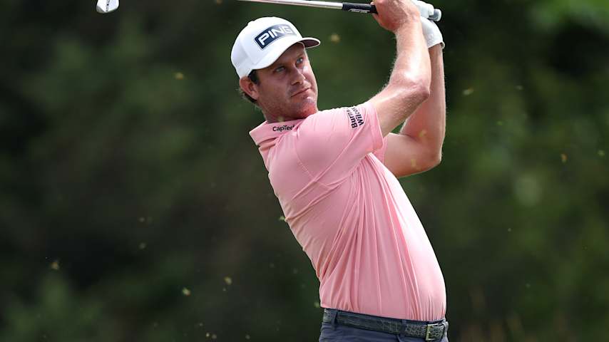 Harris English of the United States plays a shot from the 11th tee during the second round of the 126th U.S. OPEN at Shinnecock Hills Golf Club on June 19, 2026 in Southampton, New York. (Andrew Redington/Getty Images)