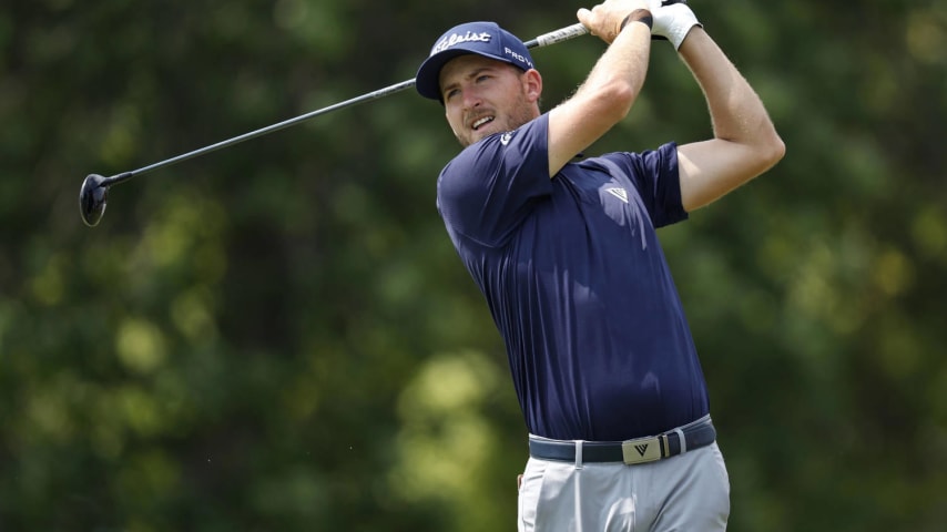 BLAINE, MINNESOTA - JULY 26: Lee Hodges of the United States plays his shot from the 10th tee during the second round of the 3M Open at TPC Twin Cities on July 26, 2024 in Blaine, Minnesota. (Photo by David Berding/Getty Images)