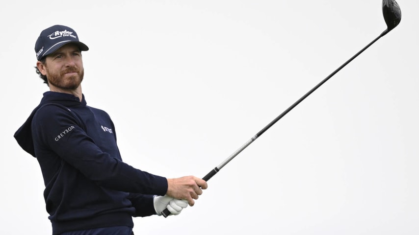LA JOLLA, CALIFORNIA - JANUARY 24: Sam Ryder of the United States hits his shot from the 11th tee during the first round of the Farmers Insurance Open on the Torrey Pines North Course on January 24, 2024 in La Jolla, California. (Photo by Orlando Ramirez/Getty Images)