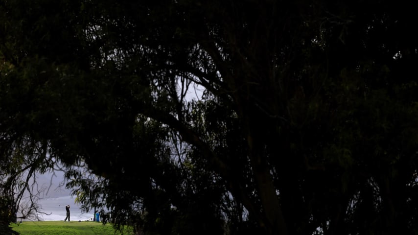 LA JOLLA, CALIFORNIA - JANUARY 25: Nick Watney of the United States plays his shot from the 16th tee during the Farmers Insurance Open at Torrey Pines North Course on January 25, 2024 in La Jolla, California. (Photo by Sean M. Haffey/Getty Images)