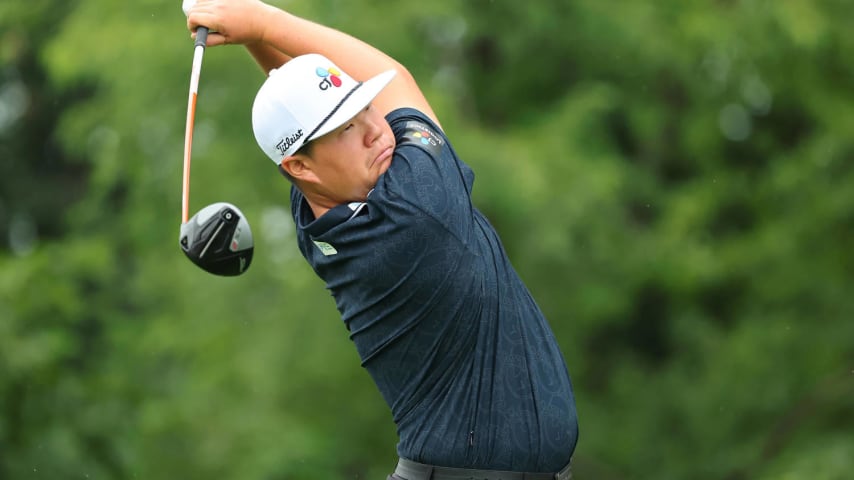 SILVIS, ILLINOIS - JULY 04: Sungjae Im of South Korea hits his tee shot on the 15th hole during the first round of the John Deere Classic at TPC Deere Run on July 04, 2024 in Silvis, Illinois. (Photo by Stacy Revere/Getty Images)