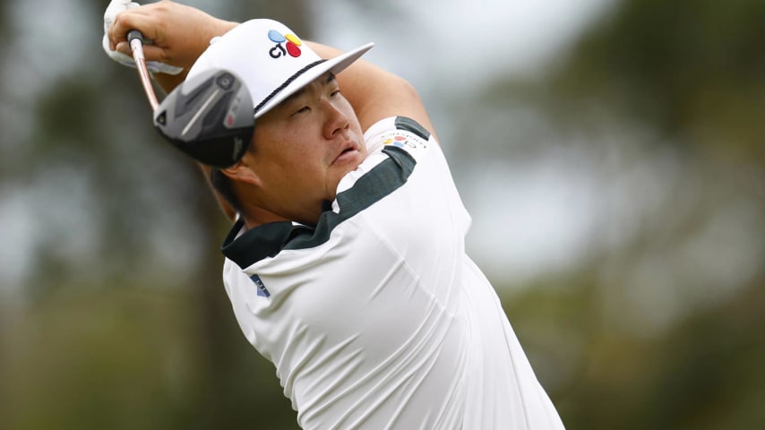 PALM HARBOR, FLORIDA - MARCH 22: Sungjae Im of South Korea plays his shot from the sixth tee during the second round of the Valspar Championship at Copperhead Course at Innisbrook Resort and Golf Club on March 22, 2024 in Palm Harbor, Florida. (Photo by Douglas P. DeFelice/Getty Images)