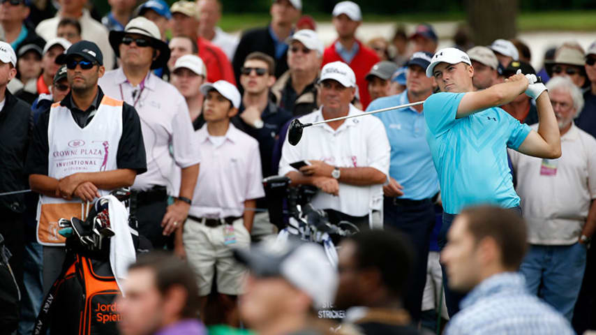 FORT WORTH, TX - MAY 21:  Jordan Spieth hits a shot from the 3rd tee during the first round of the Crowne Plaza Invitational at the Colonial Country Club on May 21, 2015 in Fort Worth, Texas.  (Photo by Scott Halleran/Getty Images)