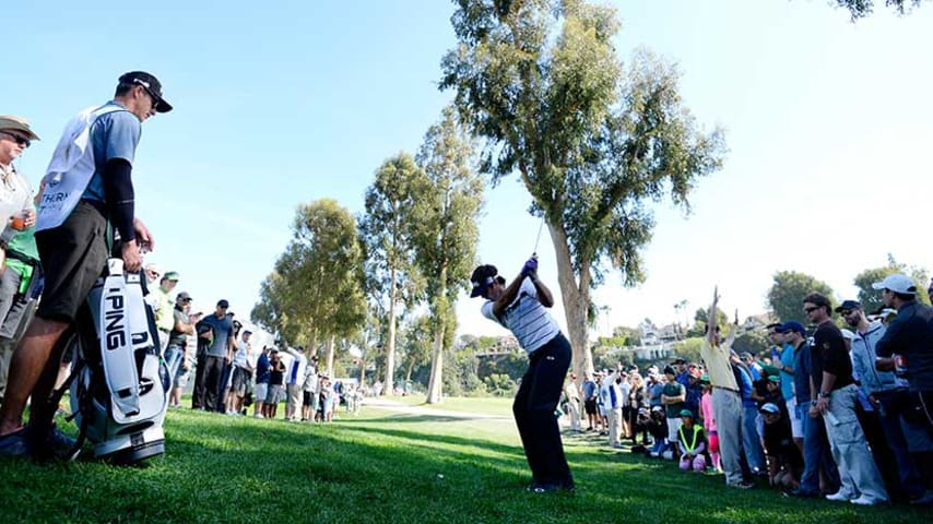 Bubba Watson closing on second title at Riviera