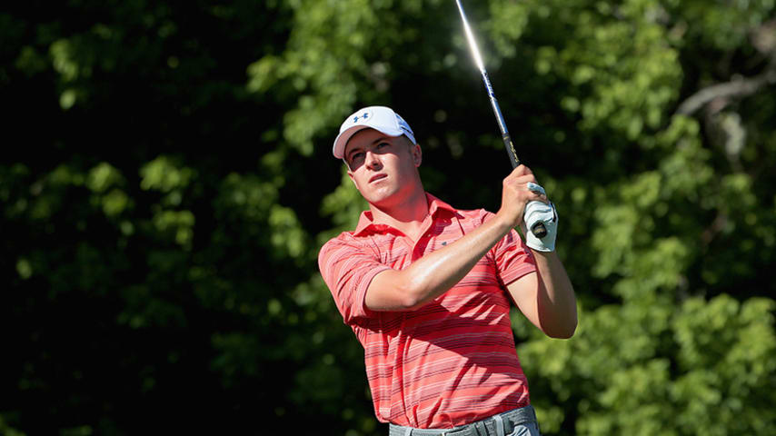 FORT WORTH, TX - MAY 27:  Jordan Spieth plays his shot from the eighth tee during the Second Round of the DEAN & DELUCA Invitational at Colonial Country Club on May 27, 2016 in Fort Worth, Texas.  (Photo by Tom Pennington/Getty Images)