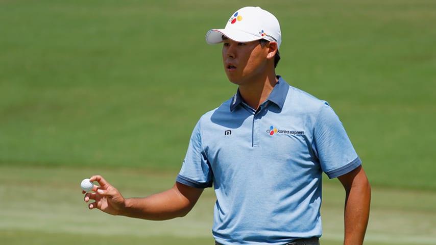 GREENSBORO, NC - AUGUST 21:  Si Woo Kim reacts after a putt on the third hole during the final round of the Wyndham Championship at Sedgefield Country Club on August 21, 2016 in Greensboro, North Carolina.  (Photo by Kevin C. Cox/Getty Images)