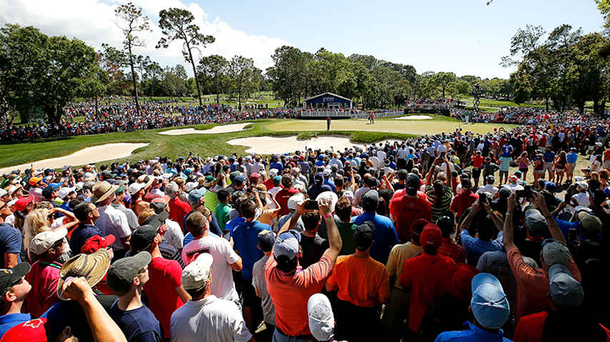 PALM HARBOR, FL - MARCH 11:  Tiger Woods putts on the fourth green during the final round of the Valspar Championship at Innisbrook Resort Copperhead Course on March 11, 2018 in Palm Harbor, Florida.  (Photo by Michael Reaves/Getty Images)