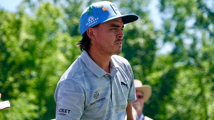 PGA TOUR players honor victims of the UNC Charlotte tragedy with green ribbons