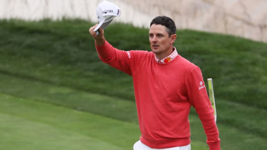 Justin Rose takes lead with 6-under 65 at Pebble Beach