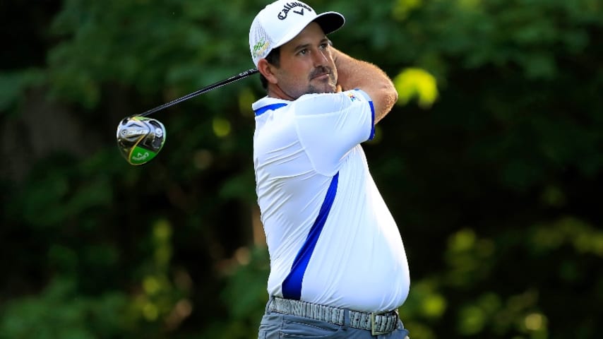 Roberto Diaz shoots 62 to take John Deere Classic lead