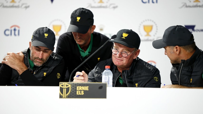 MELBOURNE, AUSTRALIA - DECEMBER 11:  Captain Ernie Els of South Africa and the International team and Assistant Captain K.J. Choi of South Korea and the International team, Assistant Captain Geoff Ogilvy of Australia and the International team, Assistant Captain Mike Weir of Canada and the International team and Assistant Captain Trevor Immelman of South Africa and the International team take part in picking Thursday's Four-Ball Pairings ahead of the 2019 Presidents Cup at Royal Melbourne Golf Course on December 11, 2019 in Melbourne, Australia. (Photo by Daniel Pockett/Getty Images)