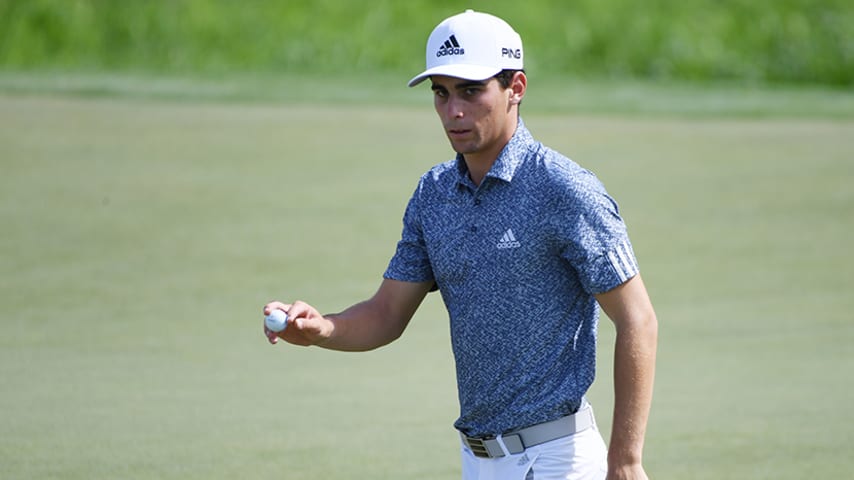 Joaquin Niemann opens with 66 to lead Sentry Tournament of Champions