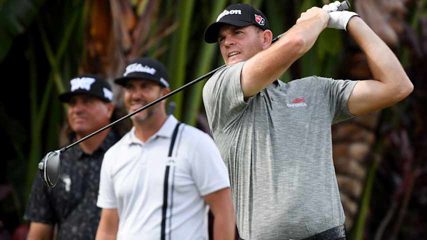 Brendan Steele shoots 64 to take control of Sony Open