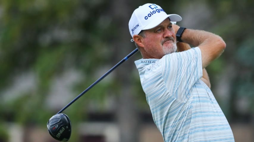 Jerry Kelly leads Bridgestone SENIOR PLAYERS Championship