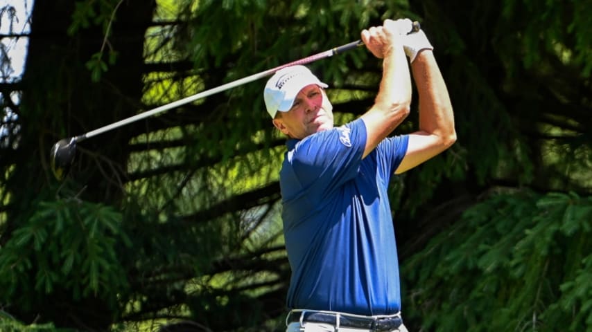 Steve Stricker leads Bridgestone SENIOR PLAYERS Championship