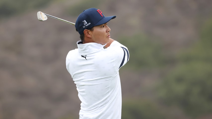 SAN DIEGO, CALIFORNIA - JUNE 17: Justin Suh of the United States plays his second shot on the 17th hole during the first round of the 2021 U.S. Open at Torrey Pines Golf Course (South Course) on June 17, 2021 in San Diego, California. (Photo by Harry How/Getty Images)