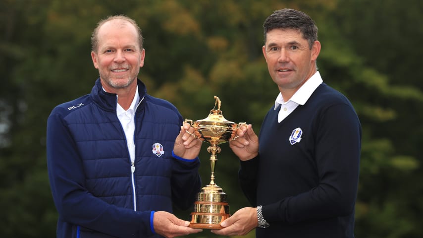 KOHLER, WISCONSIN - OCTOBER 01: United States Captain Steve Stricker (L) and European Captain Padraig Harrington pose with the Ryder Cup during the Ryder Cup 2020 Year to Go media event at Whistling Straits Golf Course on October 1, 2019 in Kohler, United States. (Photo by Andrew Redington/Getty Images,)