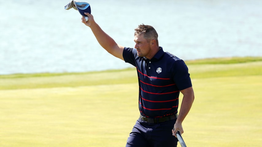 Bryson DeChambeau’s unbelievable blast leads to easy eagle