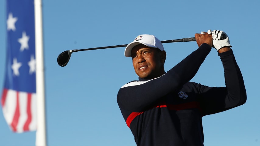 Tiger Woods' motivational text sends U.S. to hot start at Ryder Cup