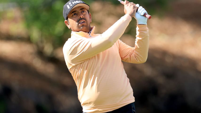 Anirban Lahiri takes one-shot lead into Monday at PLAYERS Championship