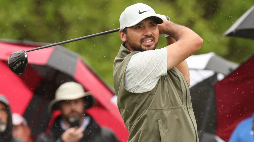 Jason Day handles rain, holds lead at Wells Fargo Championship