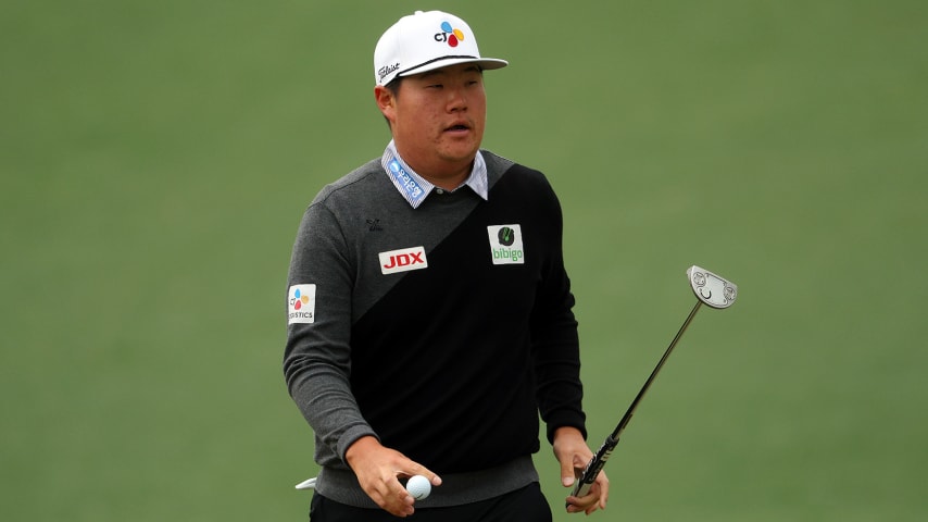 AUGUSTA, GEORGIA - APRIL 09: Sungjae Im of South Korea reacts after making par on the second green during the third round of the Masters at Augusta National Golf Club on April 09, 2022 in Augusta, Georgia. (Photo by Andrew Redington/Getty Images)