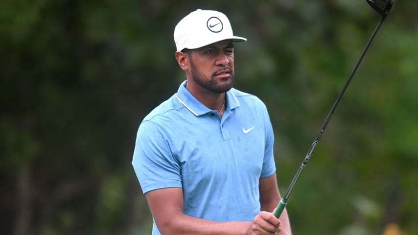 Tony Finau overcomes early triple bogey to contend at Mayakoba