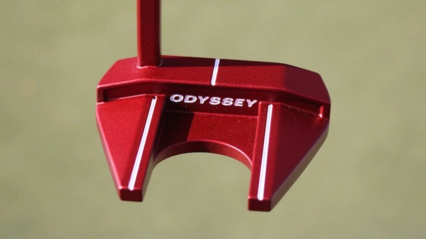 Xander Schauffele reveals ‘incognito’ red putter