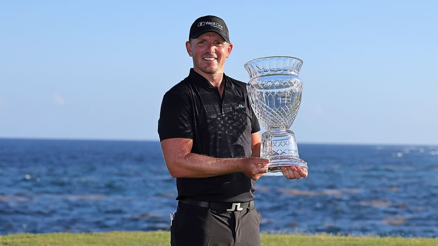 Matt Wallace uses late birdie run to capture first PGA TOUR title