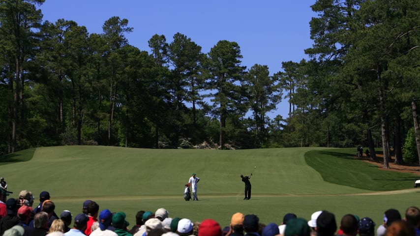 AUGUSTA, GA - APRIL 8:  Tiger Woods swings through the ball during the final round of the 2007 Masters Tournament at Augusta National Golf Club on April 8, 2007 in Augusta, Georgia. (Photo by Jamie Squire/Getty Images)