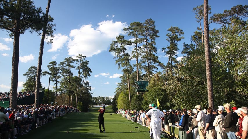 AUGUSTA, GA - APRIL 13:  Tiger Woods plays a shot during the final round of the 2008 Masters Tournament at Augusta National Golf Club on April 13, 2008 in Augusta, Georgia.  (Photo by David Cannon/Getty Images)