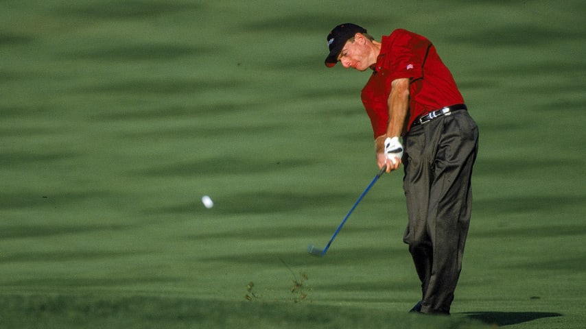 18 Oct 2000: Jim Furyk chips the ball during The Presidents Cup at the Robert Trent Jones Golf Course in Gainsville, Virgina.Mandatory Credit: Harry How  /Allsport