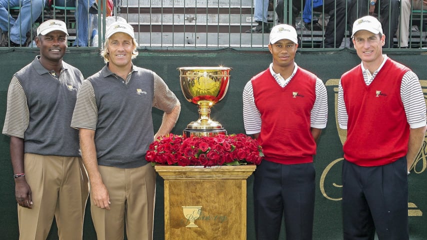 MONTREAL - SEPTEMBER 28:  (L-R) Vijay Singh of Fiji and Stuart Appleby of Australia, both of the International team, and Tiger Woods and Jim Furyk of the U.S. team pose with the Presidents Cup trophy during the second round four ball matches for the Presidents Cup at The Royal Montreal Golf Club September 28, 2007 in Montreal, Quebec, Canada.  (Photo by Chris Condon/US PGA TOUR)