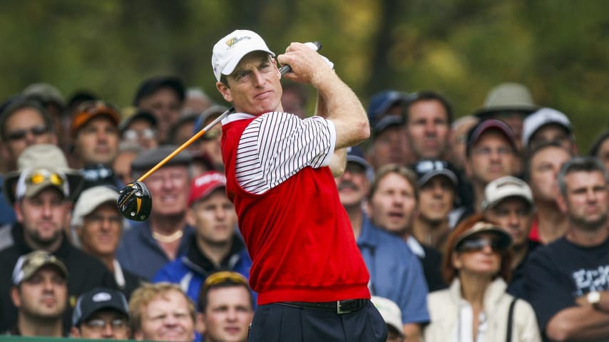 MONTREAL - SEPTEMBER 28:  Jim Furyk of the U.S. Team plays his tee shot on the 6th hole during the round 2 fourball matches at the Presidents Cup at Royal Montreal Golf Club on September 28, 2007 in Montreal, Quebec, Canada.  (Photo by David Cannon/Getty Images)