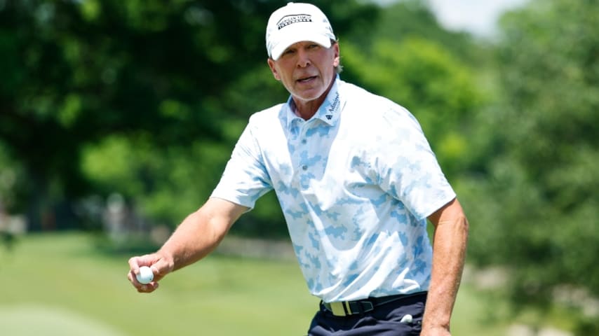 Steve Stricker ties Tiger Woods’ record streak of 52 consecutive rounds at par or better