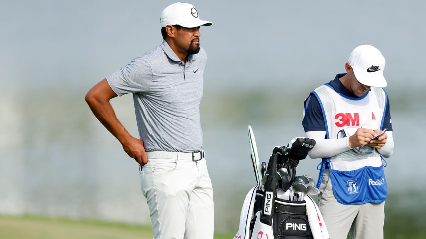 Tony Finau goes out in 6-under 30 in title defense at 3M Open