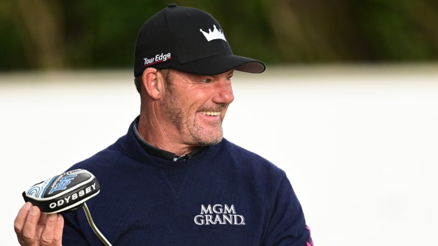 Alex Čejka hangs on in tough conditions to grab 54-hole lead at The Senior Open Championship