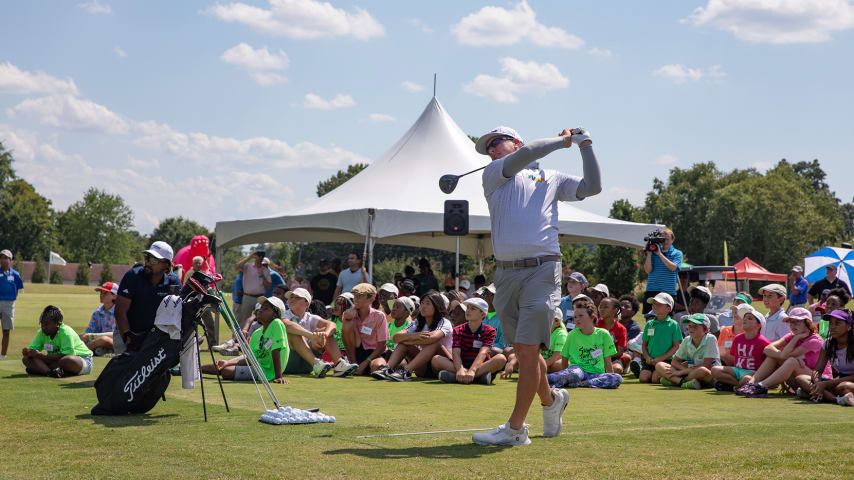 Charley Hoffman at the First Tee-Central Carolina chapter's clinic. (Zachary Stinson/Travel + Leisure)