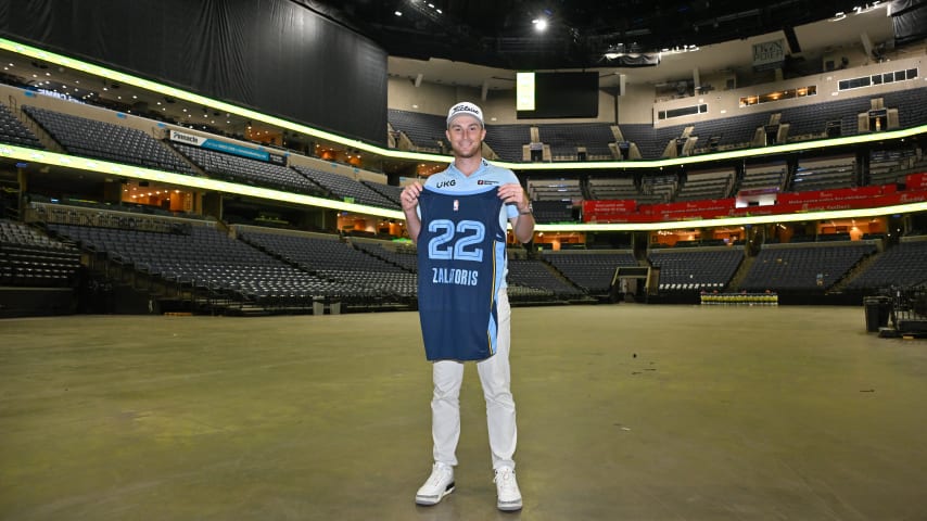 MEMPHIS, TENNESSEE - JULY 17: Will Zalatoris gets a tour during the FESJC Media Day at FedExForum on July 17, 2023 in Memphis, Tennessee. (Photo by Ben Jared/PGA TOUR)