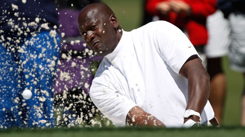 Michael Jordan Was a Controversial Entrant in a Prestigious Amateur Golf  Event and Was Lit up by 21-Year-Old Phil Mickelson, Who Specifically Asked  to Be Grouped With His Airness 