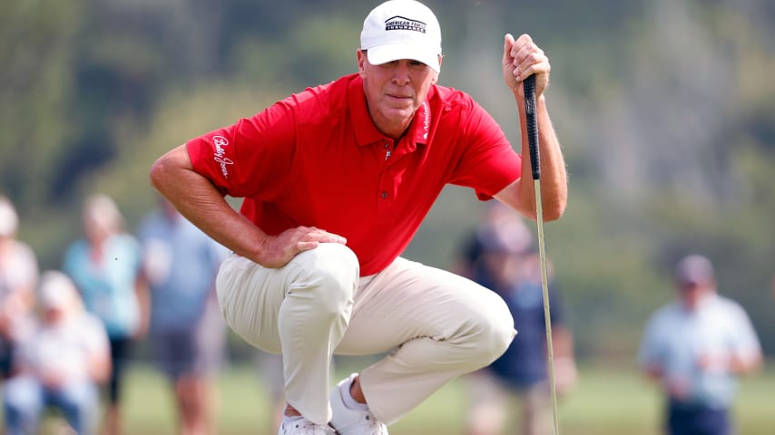 Steve Stricker leads by one heading into the final round at Sanford International